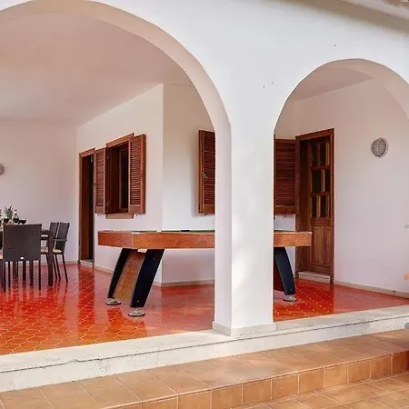 Cala Galdana Sleeps 8 Pool Air Con Wifi Vila *