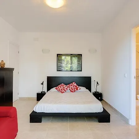 Cala Galdana Sleeps 8 Pool Air Con Wifi Villa